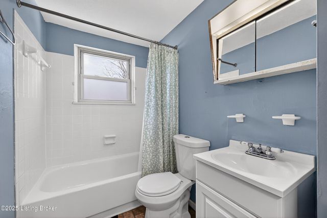 7019 Ashby Ln Ln, Louisville, KY 40272