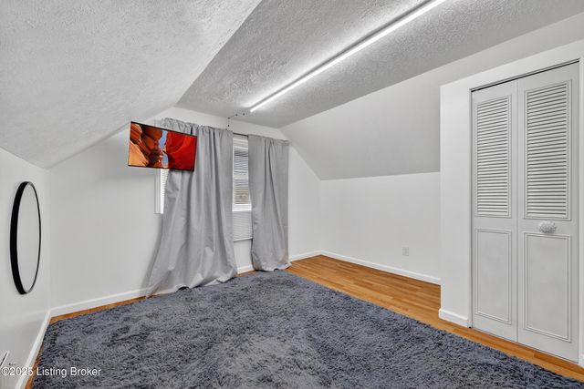 7019 Ashby Ln Ln, Louisville, KY 40272