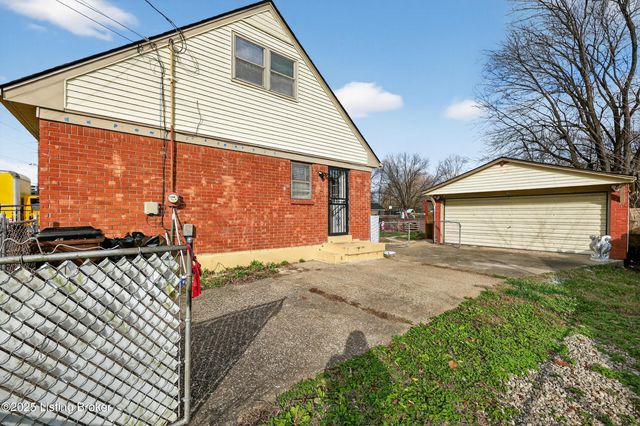 7019 Ashby Ln Ln, Louisville, KY 40272