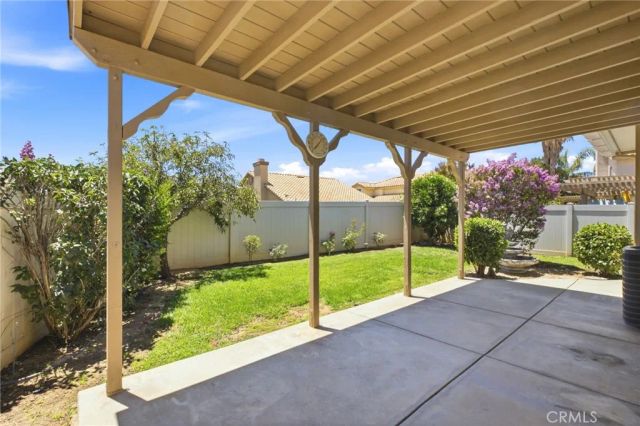 886 OAKLAND HILLS, Banning, CA 92220