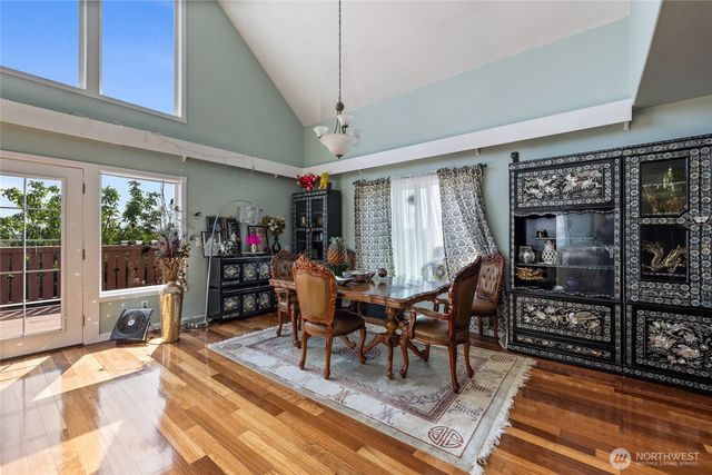 3565 E M Street, Tacoma, WA 98404