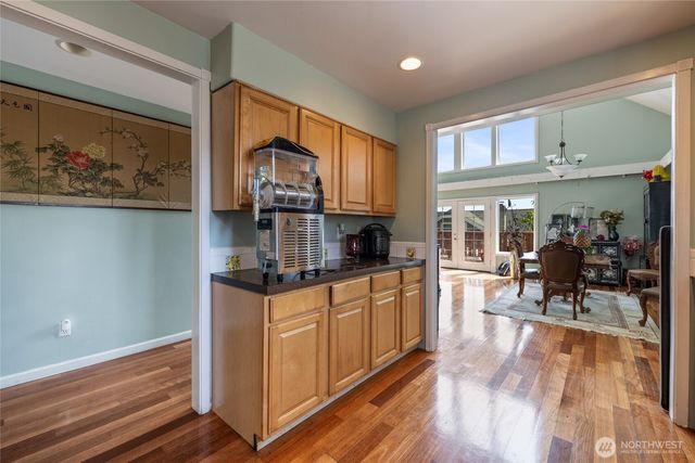 3565 E M Street, Tacoma, WA 98404