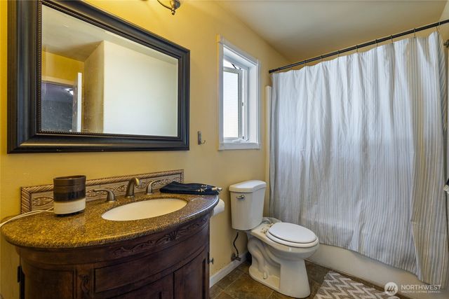 3565 E M Street, Tacoma, WA 98404