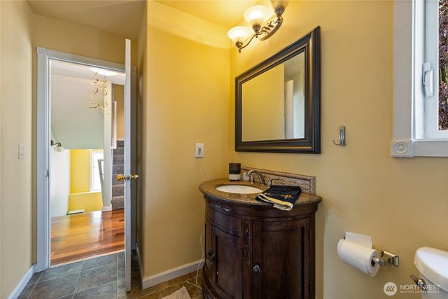 3565 E M Street, Tacoma, WA 98404