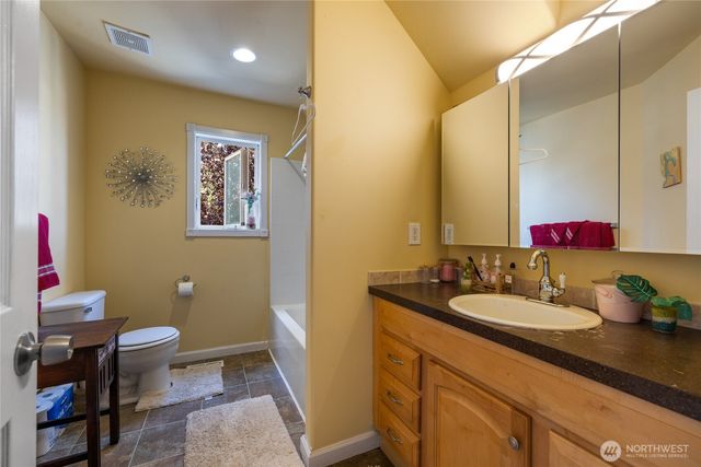 3565 E M Street, Tacoma, WA 98404