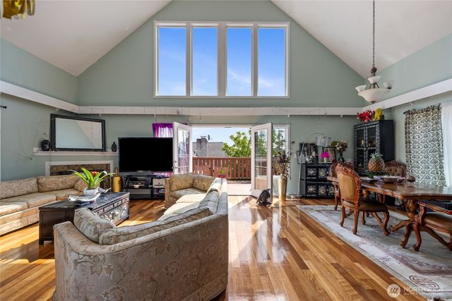 3565 E M Street, Tacoma, WA 98404