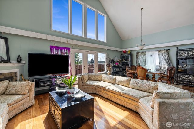 3565 E M Street, Tacoma, WA 98404