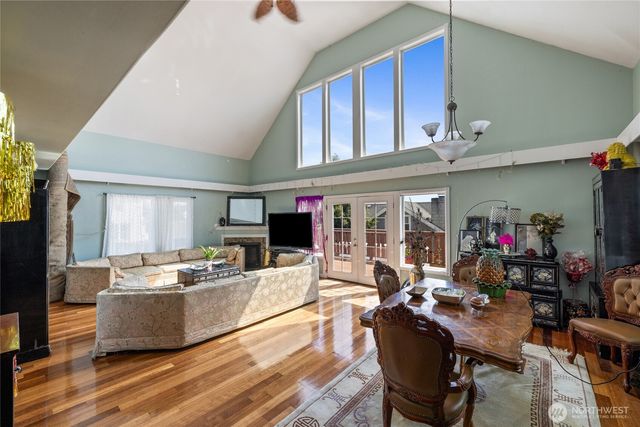 3565 E M Street, Tacoma, WA 98404