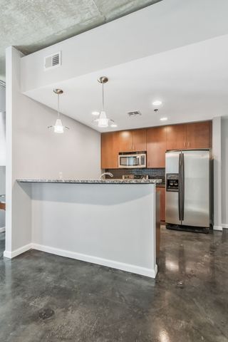 415 Church St Apt 2107, Nashville, TN 37219
