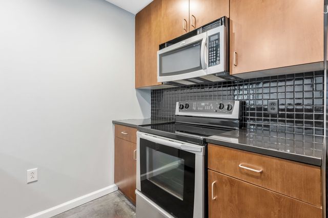 415 Church St Apt 2107, Nashville, TN 37219