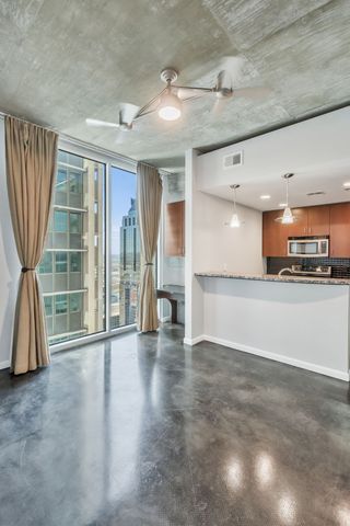 415 Church St Apt 2107, Nashville, TN 37219