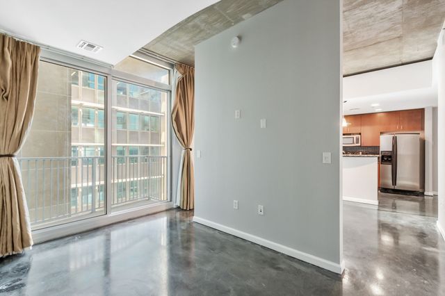 415 Church St Apt 2107, Nashville, TN 37219