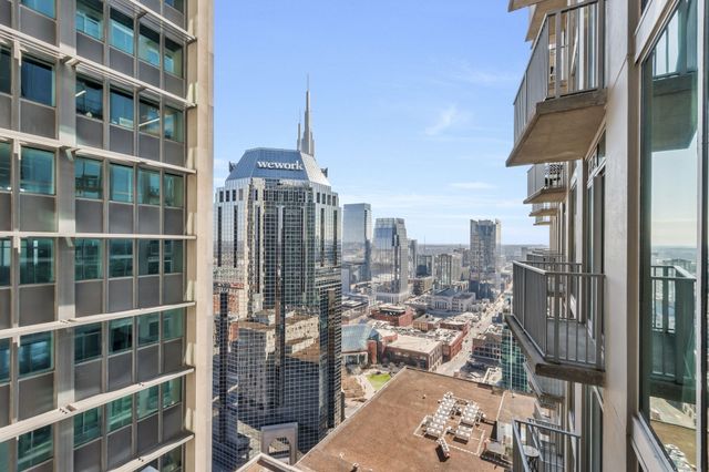 415 Church St Apt 2107, Nashville, TN 37219
