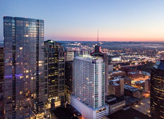 415 Church St Apt 2107, Nashville, TN 37219