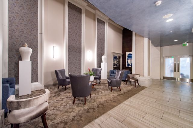 415 Church St Apt 2107, Nashville, TN 37219