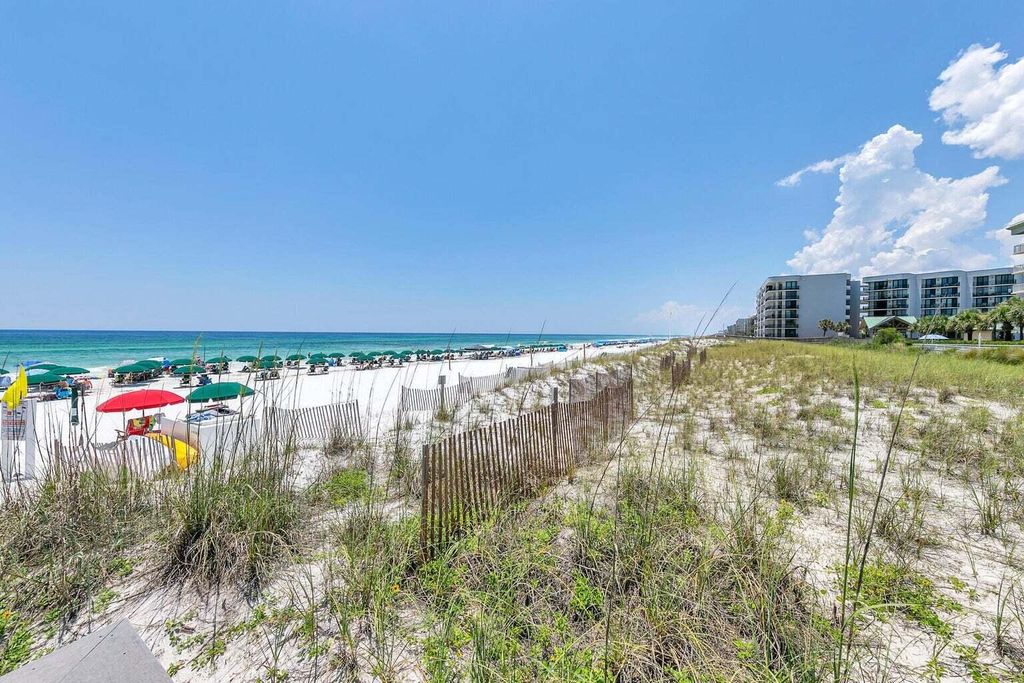 Image 3 of property listing at 590 Santa Rosa Boulevard 103, Fort Walton Beach, FL 32548