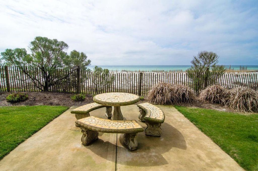 Image 8 of property listing at 590 Santa Rosa Boulevard 103, Fort Walton Beach, FL 32548