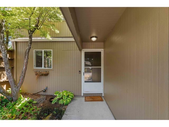 17585 Nw SHOREWOOD Dr, Beaverton, OR 97006