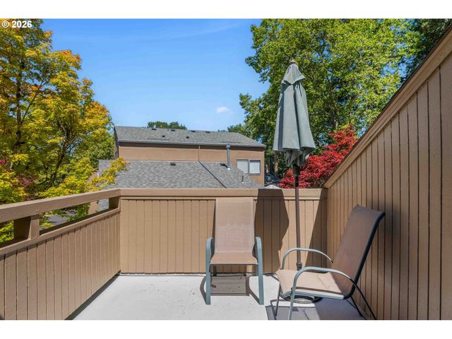 17585 Nw SHOREWOOD Dr, Beaverton, OR 97006