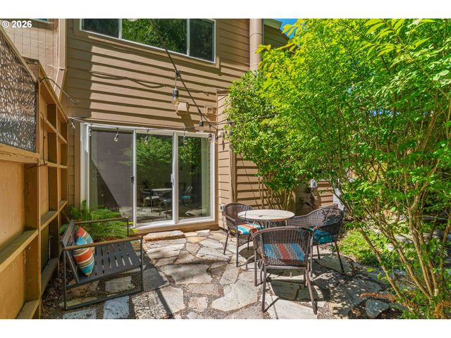 17585 Nw SHOREWOOD Dr, Beaverton, OR 97006
