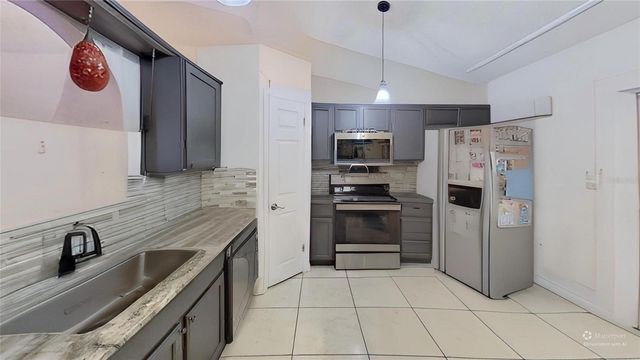 1031 BRENTON LEAF DRIVE, Ruskin, FL 33570