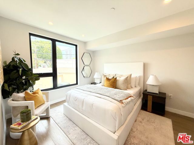 1017 N Croft Avenue 203, Los Angeles, CA 90069