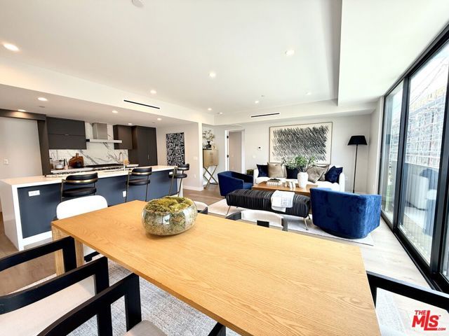 1017 N Croft Avenue 203, Los Angeles, CA 90069