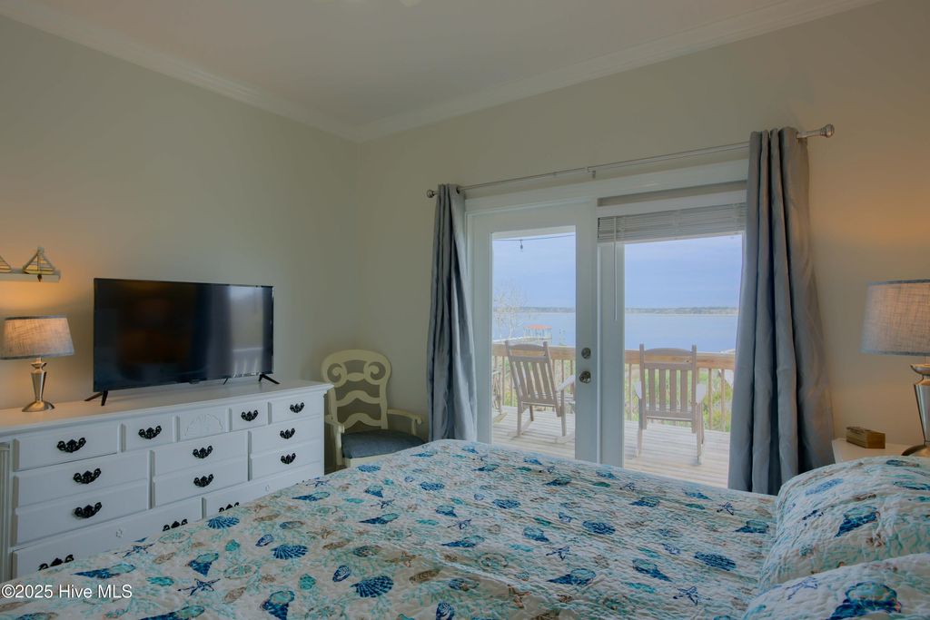 Image 36 of property listing at 625 New River Inlet Road, N Topsail Beach, NC 28460