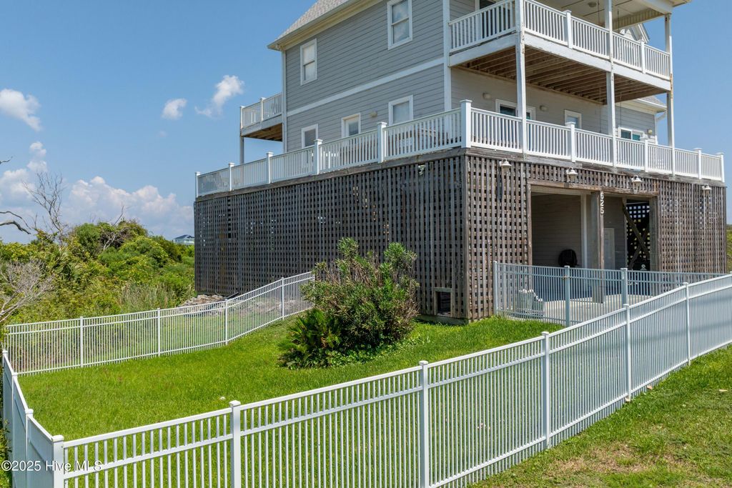 Image 59 of property listing at 625 New River Inlet Road, N Topsail Beach, NC 28460