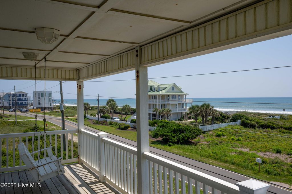 Image 7 of property listing at 625 New River Inlet Road, N Topsail Beach, NC 28460