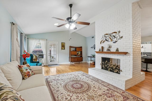 5508 Timber Green Drive, Arlington, TX 76016