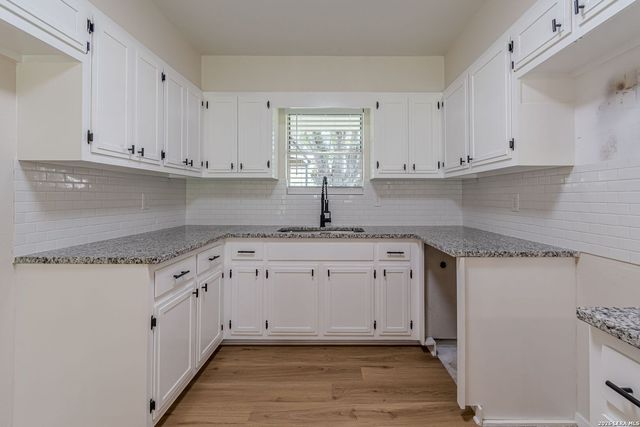 506 Magnolia, Jourdanton, TX 78026