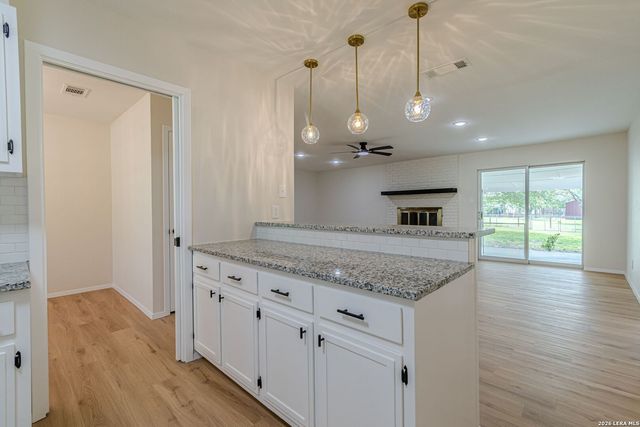 506 Magnolia, Jourdanton, TX 78026