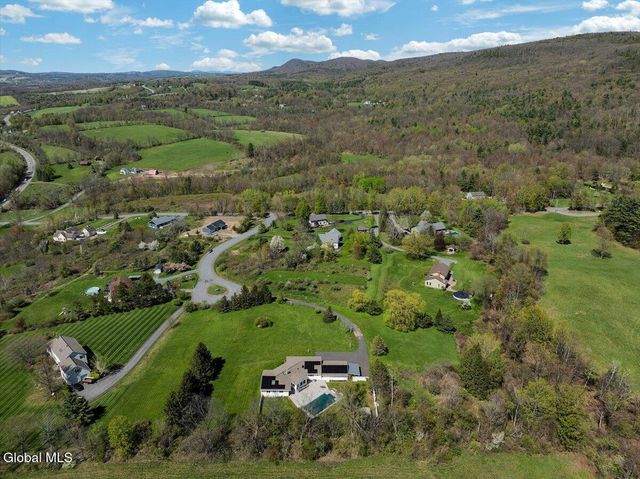 21 Pleasant Hill Drive, Poestenkill, NY 12140