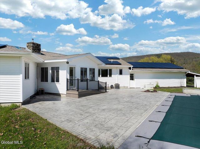 21 Pleasant Hill Drive, Poestenkill, NY 12140