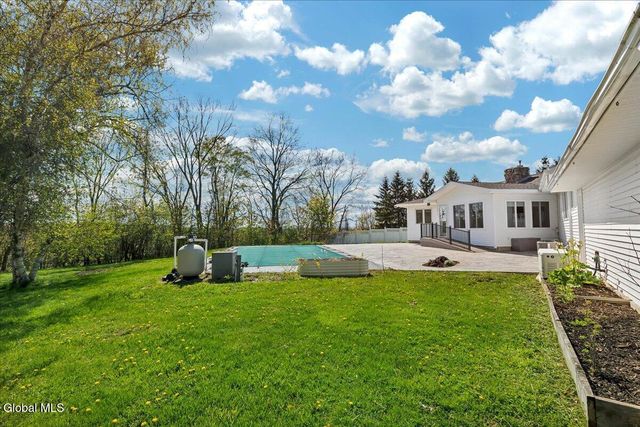 21 Pleasant Hill Drive, Poestenkill, NY 12140