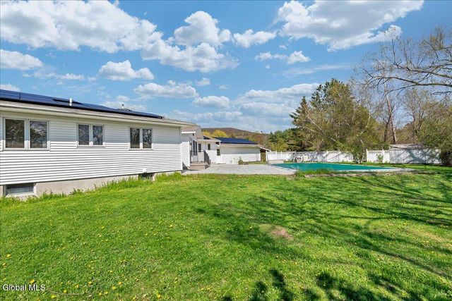21 Pleasant Hill Drive, Poestenkill, NY 12140