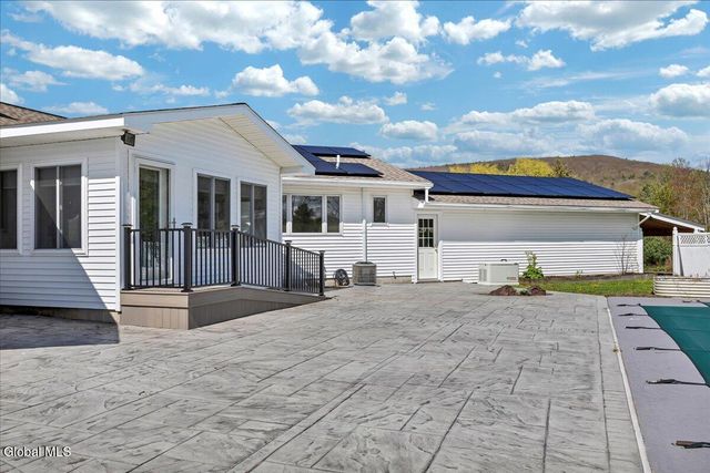 21 Pleasant Hill Drive, Poestenkill, NY 12140