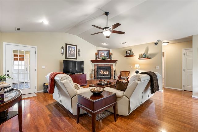 955 Todd Circle, Pea Ridge, AR 72751
