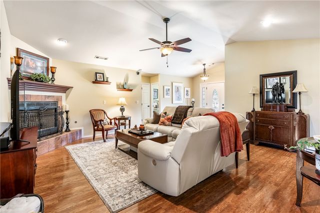 955 Todd Circle, Pea Ridge, AR 72751