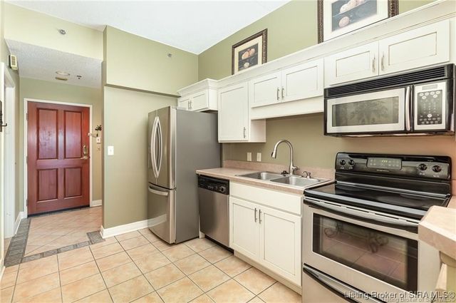 1 Riverpointe Plaza 520, Jeffersonville, IN 47130