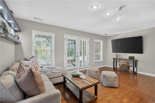 1725 Bucks Club Drive, Alpharetta, GA 30005