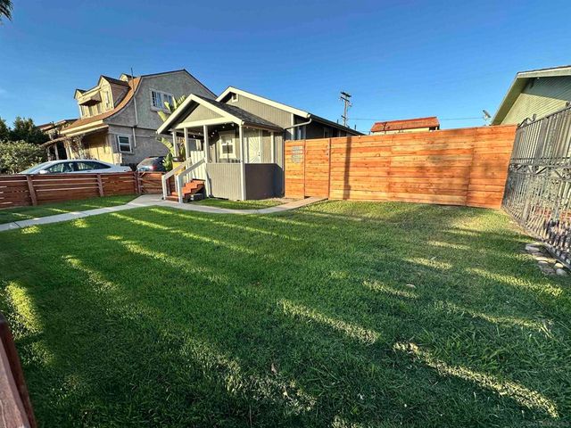 4225 Central Avenue, San Diego, CA 92105