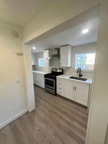 4225 Central Avenue, San Diego, CA 92105
