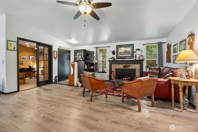 54611 E 278th Avenue, Ashford, WA 98304