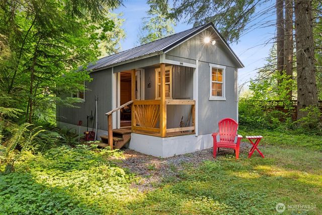 54611 E 278th Avenue, Ashford, WA 98304