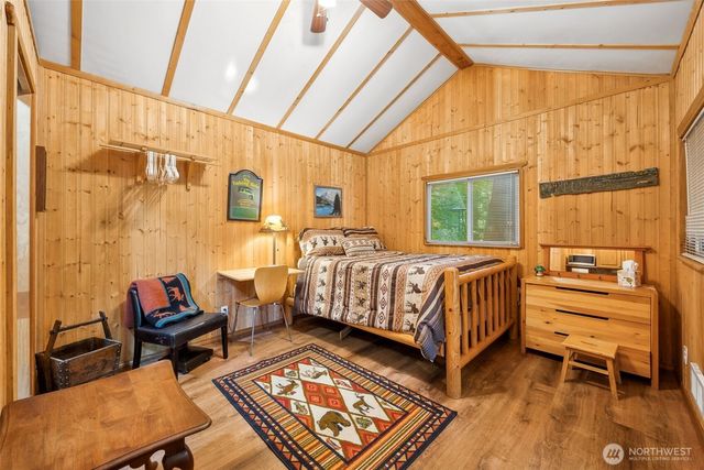 54611 E 278th Avenue, Ashford, WA 98304