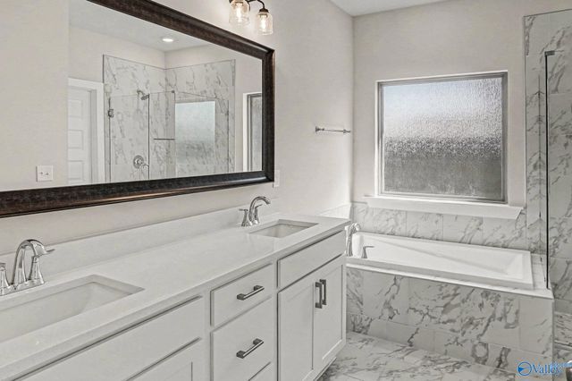 21779 Natures Cove Drive, Athens, AL 35613