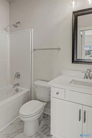 21779 Natures Cove Drive, Athens, AL 35613