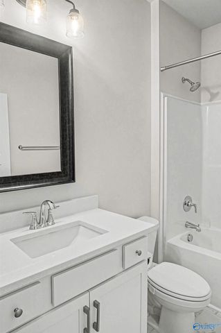 21779 Natures Cove Drive, Athens, AL 35613